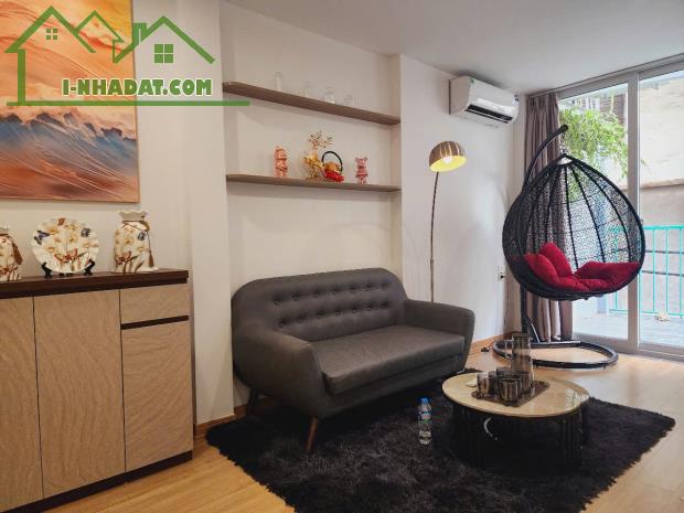 Bán nhà dân xây Trương Định, 5T, MT 9m, 5,7 tỷ, Lh: 0984417892. - 2