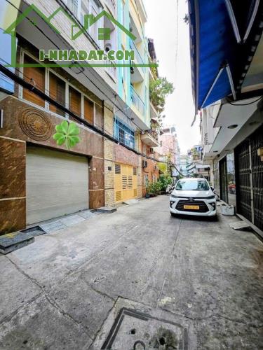 CHÍNH CHỦ CẦN BÁN CĂN ĐƯỜNG SỐ - GIOA THÔNG THUẬN TIỆN - QUA QUẬN 1 CHỈ 3 PHÚT- THÔNG RA - 1