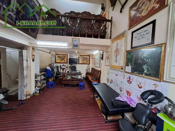 NHÀ ĐẸP NGỌC THUỴ, LONG BIÊN DÂN XÂY CHẮC CHẮN - MẶT TIỀN RỘNG - CÁCH 20M RA PHỐ NGỌC THỤY - 3