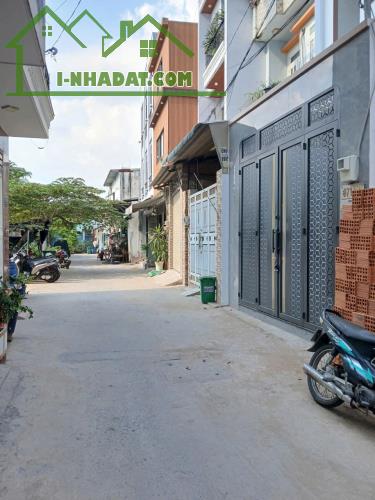 Bán Nhà HXH Mặt Tiền Đường Hương Lộ 2, P. Bình Trị Đông A, Q. Bình Tân. Diện tích - 4