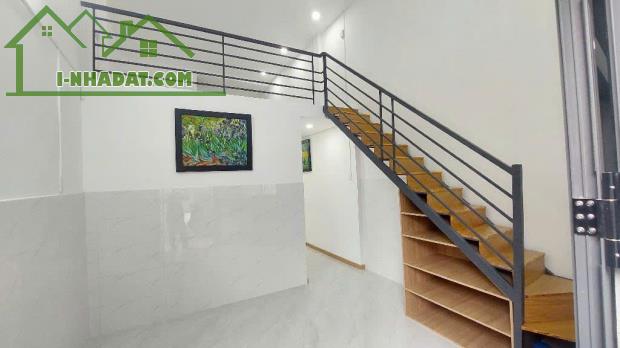Bán nhà góc 2 tầng ngay chợ Rạch Cát Quận 8 giá 2,7 tỷ còn thương lượng - 1