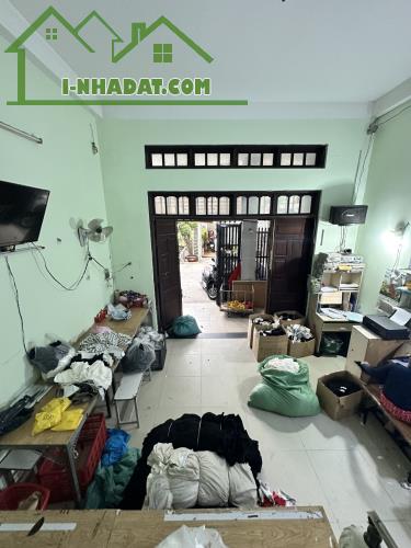 CẦN BÁN NHÀ 3 TẦNG MỸ HUỀ - TRUNG CHÁNH - HÓC MÔN ♦️85m2 - ngang 5m chỉ 5❌tỷ  Đường 8M thô - 4
