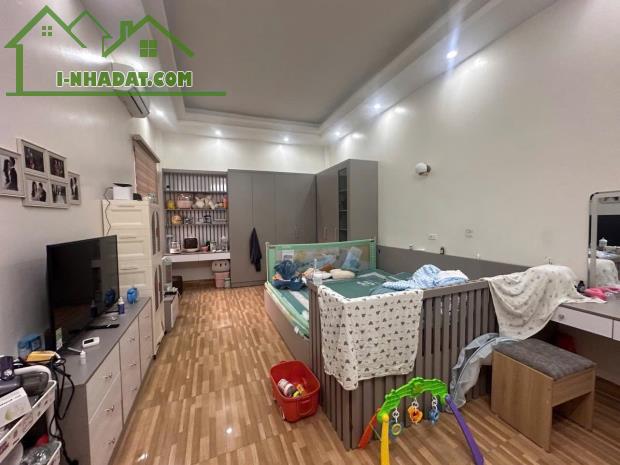 BÁN NHÀ 2.65 TỶ 3 TẦNG 71M2 ( HƯỚNG BẮC ) NGÕ KHU BÃI VƯỢT - 3