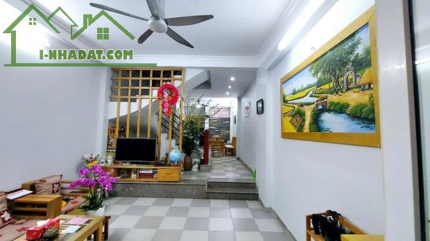 NGUYỄN NGỌC VŨ💥59M2 x 4T💥MT 4M💥11.9 TỶ💥NGÕ THÔNG💥NHÀ DÂN XÂY CHẮC CHẮN💥KD NHỎ