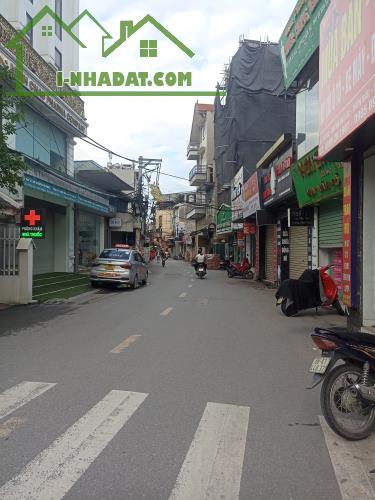 Cần Bán Căn Nhà 4 Tầng Mặt Phố Tây Bầu Kim Chung Đông Anh Đối Diện KCN Bắc Thong Long