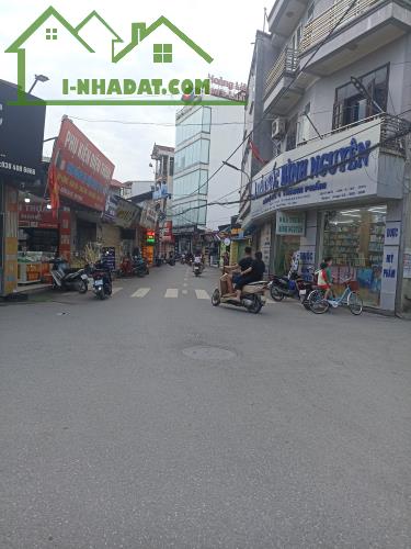 Cần Bán Căn Nhà 4 Tầng Mặt Phố Tây Bầu Kim Chung Đông Anh Đối Diện KCN Bắc Thong Long - 1
