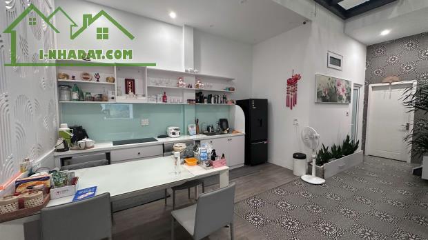 CẦN BÁN CĂN NHÀ ĐẸP, CHỦ XÂY CỰC KỲ TÂM HUYẾT - 2