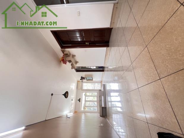 Bán Căn Hộ Nguyễn Văn Cừ, Long Biên 45m2, chỉ 3,25 tỷ - 2