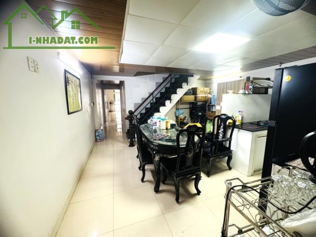CẦN BÁN GẤP NHÀ MT ĐƯỜNG QUÁCH HỮU NGHIÊM, TÂN PHÚ, 125 M2, 2 LẦU CHỈ 12,8 TỶ. - 2
