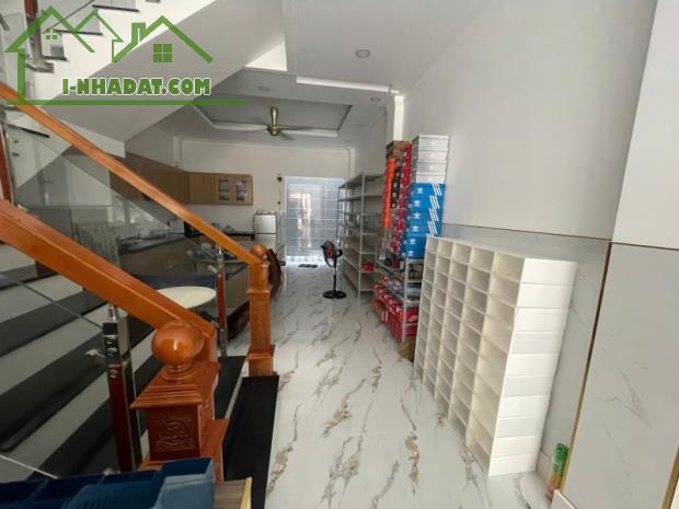 Bán nhà 3 Tầng MẶT TIỀN kinh doanh Hai Bà Trưng khu vực kinh doanh sầm uất - 2