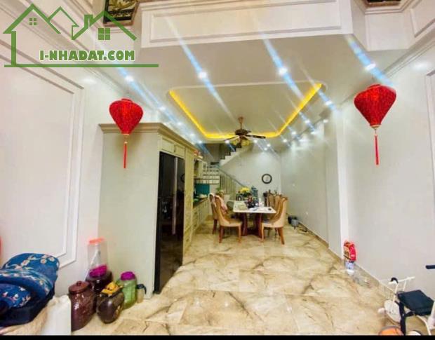 Cho thuê nhà Văn Cao, DT: 45m2, 3 phòng ngủ full đồ. - 1