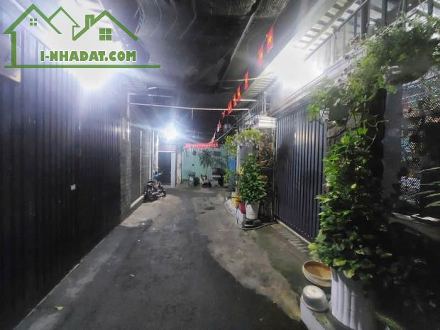 NGỘP NẶNG - NGAY BV THỦ ĐỨC - 2 TẦNG - CHỈ HƠN 3 TỶ - 3