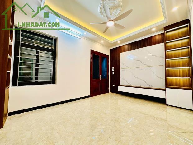 💥💥💥CỰC HIẾM CÓ BÁN NHÀ PL MỚI ĐẸP 45M2 X5 TẦNG THANG MÁY NGÕ RỘNG GẦN HỒ