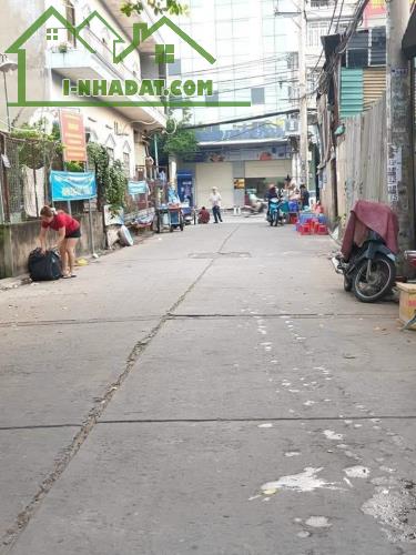 Gấp Bán CHDV Lê Văn Quới 132m2 hẻm 5m 4 Tầng 23 phòng doanh thu 70tr tháng Nhỉnh 11 tỷ