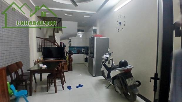 BÁN NHÀ ĐẠI TỪ - HOÀNG MAI GẦN MẶT NGÕ Ô TÔ THÔNG, HAI THOÁNG, NHÀ 4 TẦNG ĐẸP.