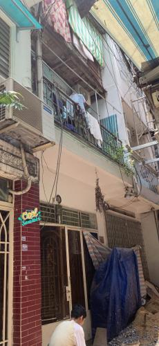 BÁN GẤP NHÀ CŨ  HẺM XE HƠI GẦN 3/2  , Q.10 32M2,,  3 TẦNG SỔ VUÔNG HOÀN CÔNG ĐỦ  - 4PN - - 2
