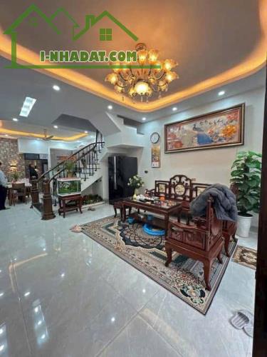 Hót đây! Nh.à đẹp, gi.á rẻ kịck sàn do chủ vỡ... Ở phố Thượng Thanh