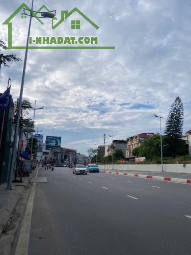 Mặt phố Âu Cơ - Đoạn đẹp nhất gần hồ Tây - MT rộng - Sổ vuông vức.
