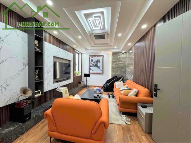 LỰA CHỌN TỐT NHẤT Ở NGAY biệt thự 3 tầng NGUYỄN ĐÌNH HOÀN gần SÔNG - 2