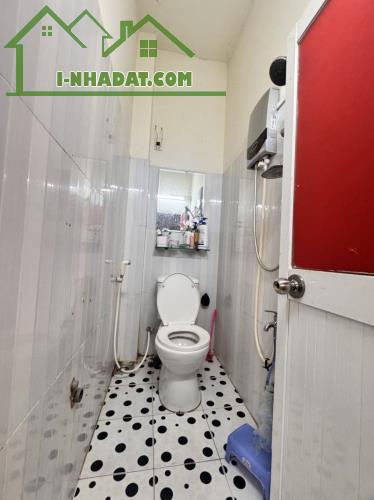 HOÀNG HOA THÁM P7 BÌNH THẠNH - HẺM RỘNG - NHÀ 2 TẦNG Ở NGAY - GIÁ 5.3 TỶ - 2