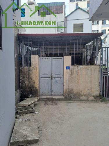Bá,n Đất Tặng Nhà C4 Tại Vân Canh - Hoài Đức, 63m2 rộng sẵn nhà C4 có sân riêng 20m ra ôtô