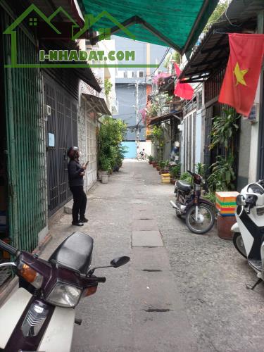Bán đất tặng nhà - Nguyễn Ảnh Thủ - Q12 - 53m² - Nhỉnh 3 tỷ - Sổ hồng -   An ninh