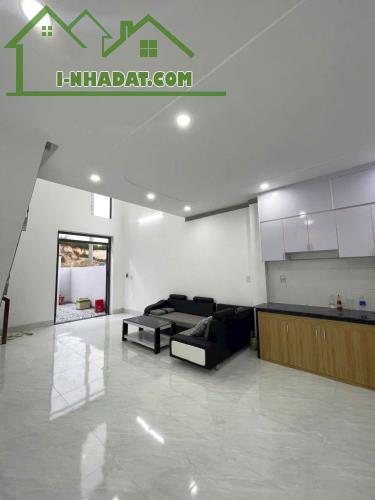 💥Bán Nhà Sổ Riêng Thổ Cư - Hố  Nai 3 - Trảng Bom.Gía:1 tỷ 550 - 3