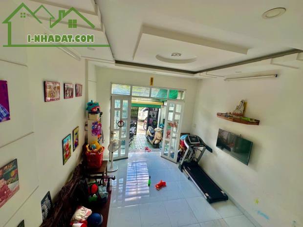 MẶT TIỀN ĐƯỜNG 26 - HIỆP BÌNH CHÁNH - 2 TẦNG - 68m2 - HẺM 5M - HƠN 7T - 1