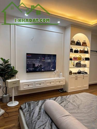Bán nhanh nhà Ngọc Thụy, Long Biên 50m2, 5 tầng, 3.9m mặt tiền, VF3 đỗ cửa chỉ hơn 8 tỷ - 4