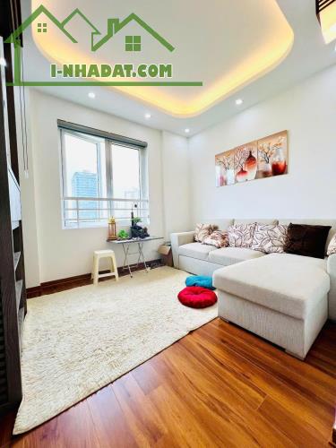 Chính chủ cần bán Chung cư Số 46 Ngõ 230 Lạc Trung - 120m2 x 3 Ngủ - SĐCC - View sông - 3