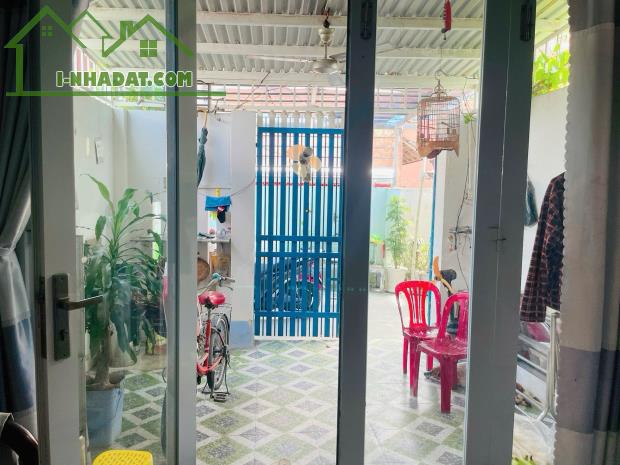 BÁN NHÀ 2 TẦNG HẺM Ô TÔ GẦN NHÀ HÀNG ĐỒNG XANH VĨNH NGỌC - 2