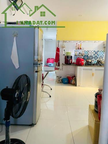 BÁN NHÀ 2 TẦNG HẺM Ô TÔ GẦN NHÀ HÀNG ĐỒNG XANH VĨNH NGỌC - 3