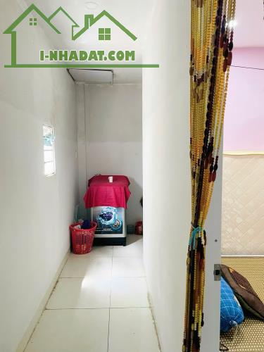 BÁN NHÀ 2 TẦNG HẺM Ô TÔ GẦN NHÀ HÀNG ĐỒNG XANH VĨNH NGỌC - 4