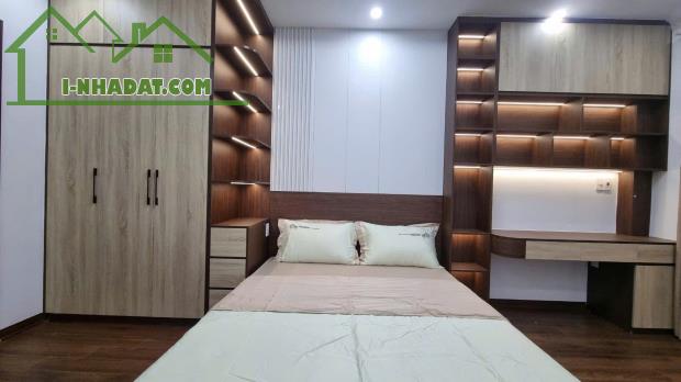 Nhà 5 tầng Thượng Thụy - Đường thông - Ô tô tránh - Full nội thất 7,5 tỷ - 2