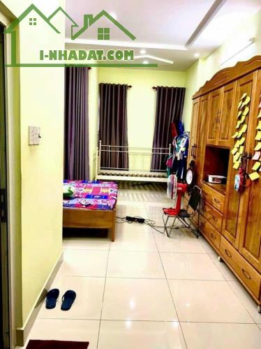 Gấp Bán Nhà 2 tâng Lê Văn Việt. 100m2, Khu Phân Lô. Ngay Ngã 3 Mỹ Thành - Lê Văn VIệt. - 4