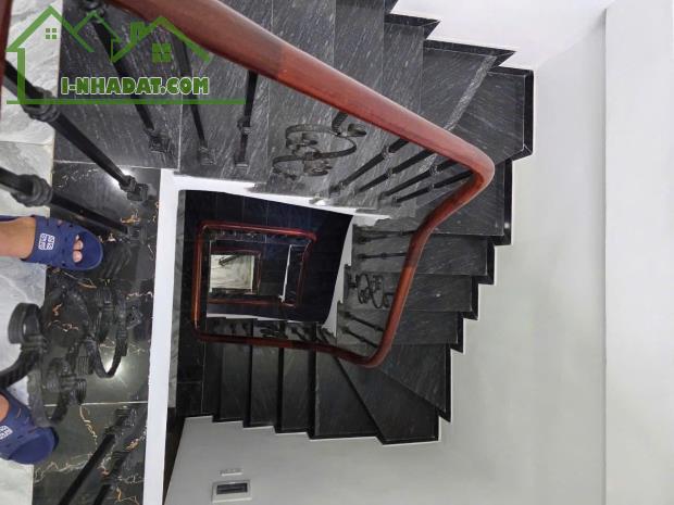 BÁN NHÀ 5 TẦNG - 45M2 - ĐỘI CẤN, BA ĐÌNH - MỚI ĐẸP - FULL NỘI THẤT - GIÁ 9.5 TỶ - 3