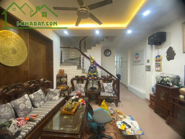 Nhà Dân Xây, Mặt Phố Quyết Thắng Ô Tô Tránh Kinh Doanh, 105M2 3 Tầng Giá Chỉ 15 Tỷ