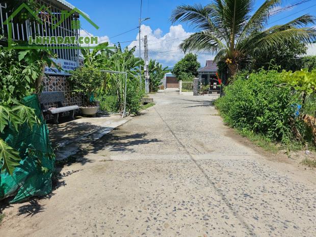 Bán đất Suối Hiệp thôn Phú Hậu full thổ cư mặt đường bê tông rộng 6m thông - 1