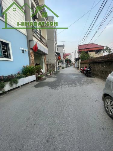 Bán Lô Đất DT 40m2 Yên Nghĩa Hà Đông Mặt Phố Kinh Doanh Thông Thoáng Oto Tránh Nhau - 1