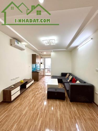 Bán chung cư Ruby City CT2 Giang Biên DT 52m2 2PN 1VS . Giá 2.8 tỷ