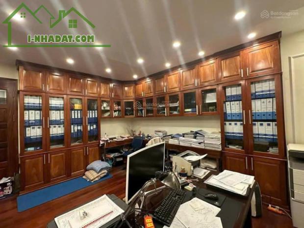Bán rất gấp nhà hơn 8.3 tỷ - mặt tiền 5.4m, Lê Hồng Phong, sát chợ Hà Đông, gần ô tô, - 2