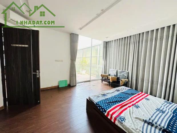 Bán biệt thự KĐT Linh Đàm, 230m2 x 4 tầng, cách đường Nguyễn Hữu Thọ 30m, rẻ nhất Linh Đàm - 4