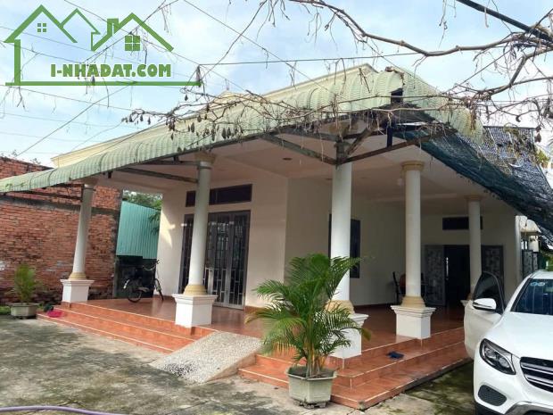 5000m2 đất góc 2 mặt tiền đường Nguyễn Thị Rành, xã Nhuận Đức giá 30 tỷ