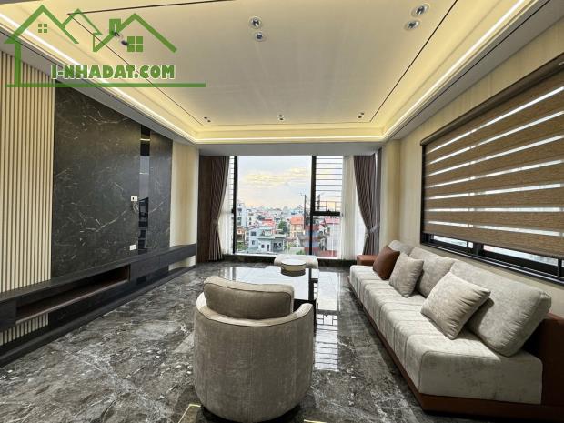 NHÀ ĐẸP, MẶT TIỀN TO, 2 THOÁNG, NỘI THẤT XỊN, Ô TÔ TRÁNH, GẦN PHỐ,KINH DOANH QUẬN CẦU GIẤY