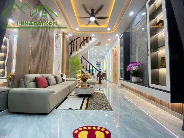 NHÀ ĐẸP NHƯ MƠ TẠI GÒ VẤP – TẶNG FULL NỘI THẤT – HẺM XE HƠI – GIÁ 6.7 TỶ
