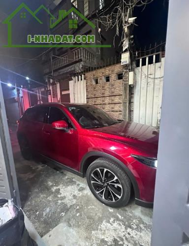 Bán nhà đường Lê Quang Định, Gò Vấp, Hẻm xe hơi, 3 Phòng ngủ, 5 tỷ hơn - 5
