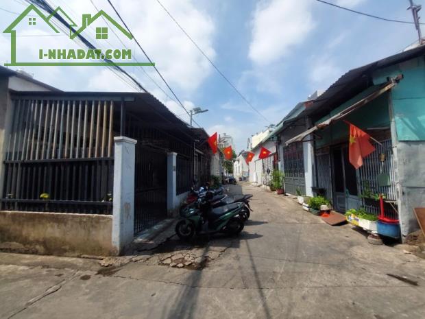 Bán nhà 100m2 LÔ GÓC 2 MẶT HẺM P.An Bình Dĩ An,giáp giới TP Thủ Đức - 3