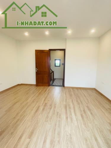 Bán nhà Giang Biên Long Biên 43m 6 tầng thang máy ô tô đỗ cổng 8,48 tỷ - 3