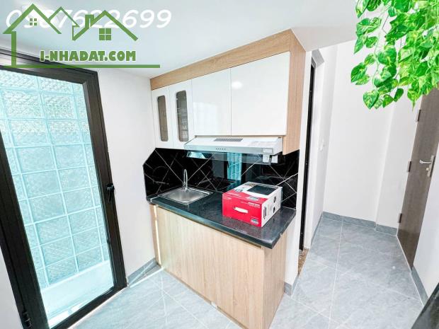 BÁN NHÀ NGUYỄN ĐÌNH HOÀN - CẦU GIẤY- THANG MÁY - KINH DOANH - DÒNG TIỀN KHỦNG 66Mx 6TẦNG - 2