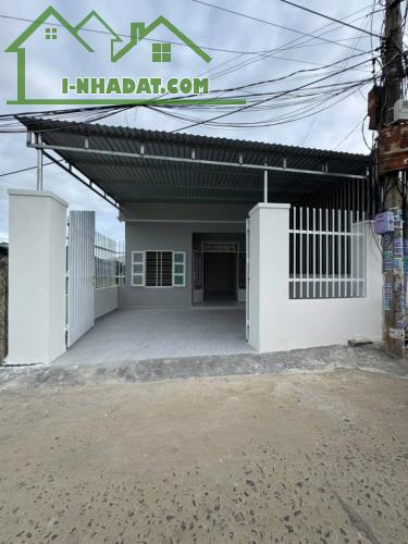 Nhà cấp 4, 6x27, SHR, thổ cư đầy đủ, Giá 680tr Trảng Bảng, Tây Ninh.